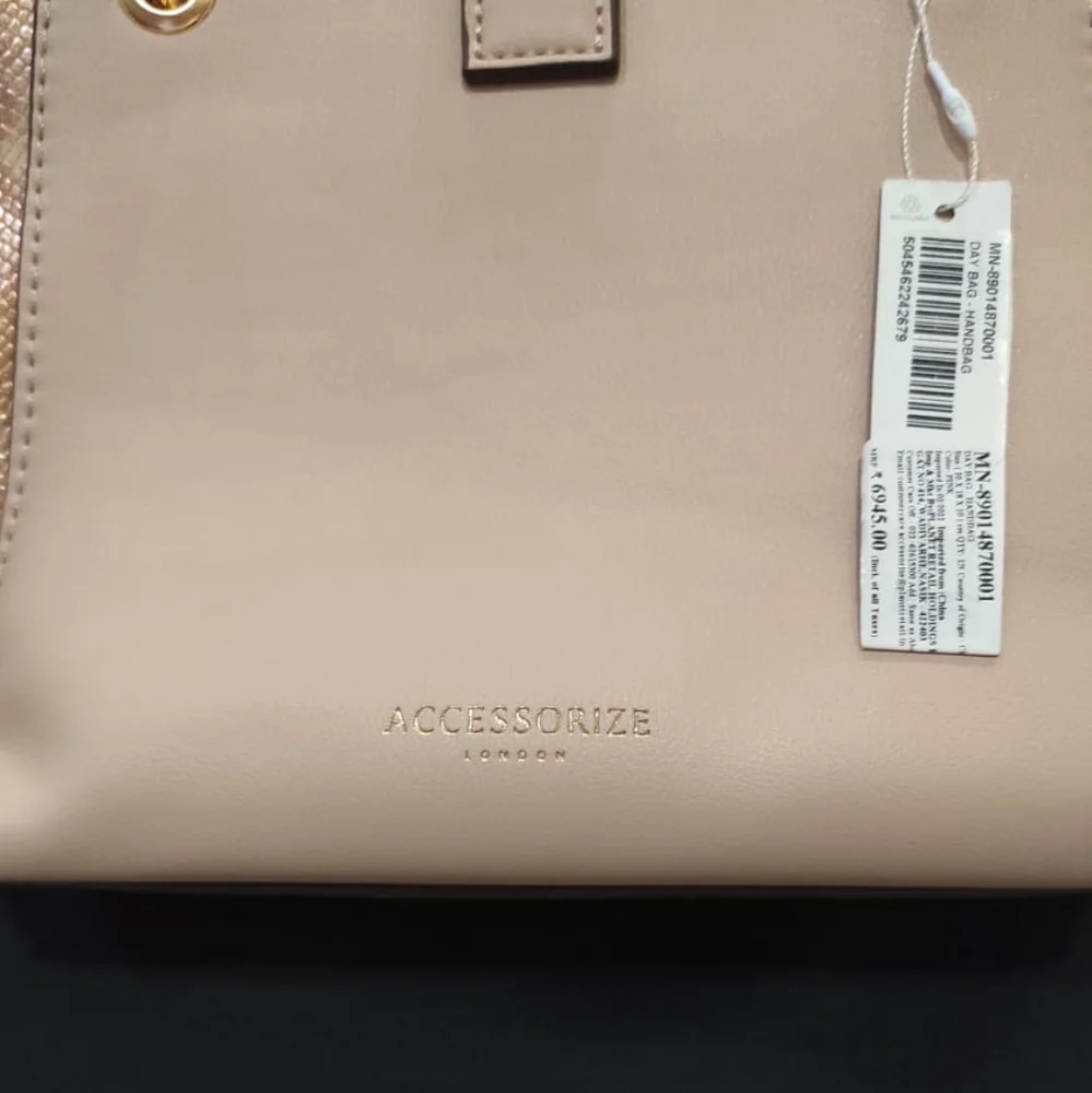 Accessorize London handbag - Picture 8 of 13